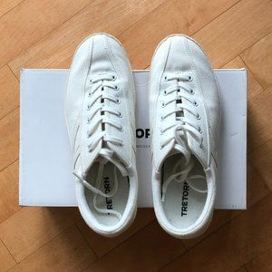 Tretorn Women’s Low Top Sneakers – Size 8.5 – Color: White